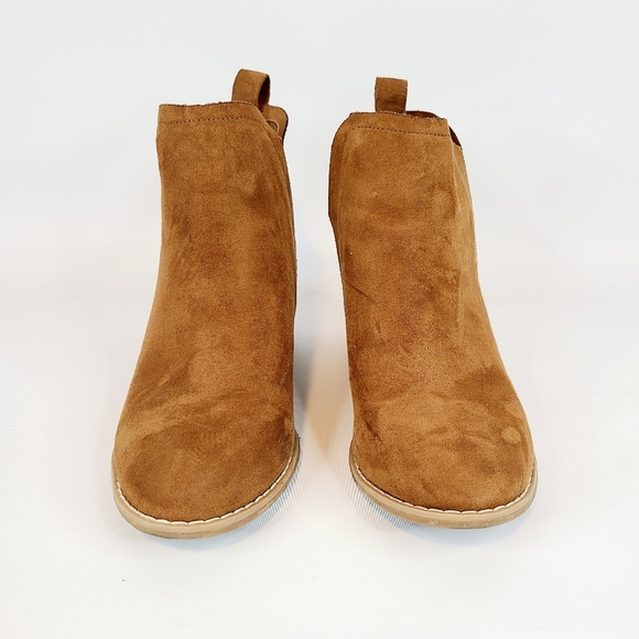 American Eagle Outfitters Brown Suede Ankle Booties Boots Slip On Size 6 - Picture 2 of 9